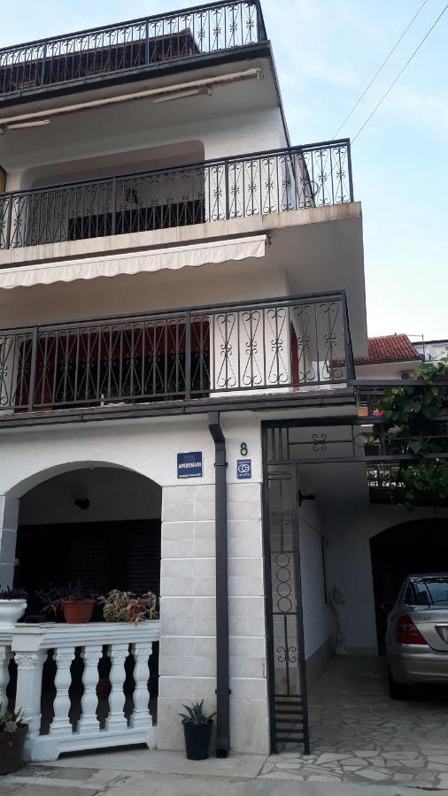 קריקווניצה Apartmani Jelena מראה חיצוני תמונה